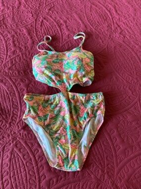 Bathing suite, very cute, multi color tropical, size 15T or small adult